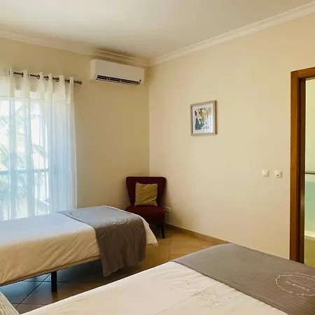 Santa Maria N - Shared Pool - 8 Guests -