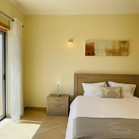 Santa Maria N - Shared Pool - 8 Guests - Albufeira